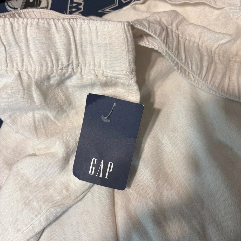 GAP Women’s Lined Pants - Picture 8 of 8